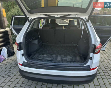 Белый Шкода Kodiaq, объемом двигателя 1.8 л и пробегом 39 тыс. км за 33900 $, фото 7 на Automoto.ua