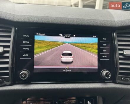 Белый Шкода Kodiaq, объемом двигателя 1.98 л и пробегом 70 тыс. км за 33900 $, фото 65 на Automoto.ua