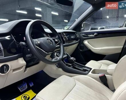 Шкода Kodiaq 2021 у Чернівцях на Automoto.ua Білий Шкода Kodiaq, об'ємом двигуна 1.97 л та пробігом 185 тис. км за 38000 $, фото 8 на Automoto.ua