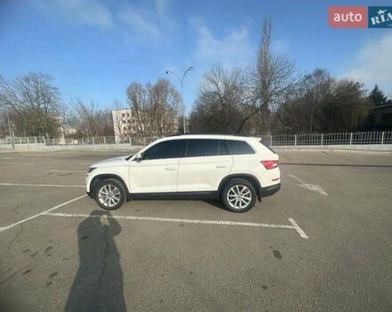 Білий Шкода Kodiaq, об'ємом двигуна 1.98 л та пробігом 195 тис. км за 23800 $, фото 1 на Automoto.ua