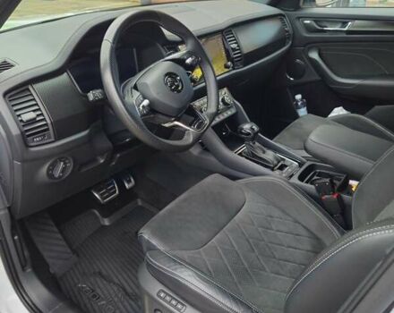 Белый Шкода Kodiaq, объемом двигателя 1.98 л и пробегом 44 тыс. км за 39000 $, фото 13 на Automoto.ua