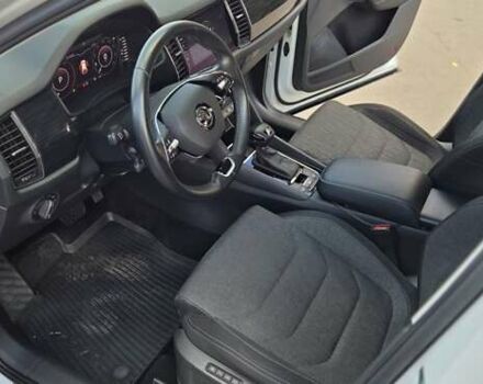 Белый Шкода Kodiaq, объемом двигателя 2 л и пробегом 200 тыс. км за 32000 $, фото 54 на Automoto.ua