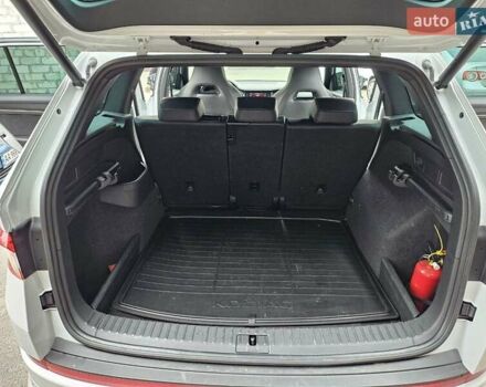 Белый Шкода Kodiaq, объемом двигателя 1.98 л и пробегом 84 тыс. км за 34000 $, фото 8 на Automoto.ua