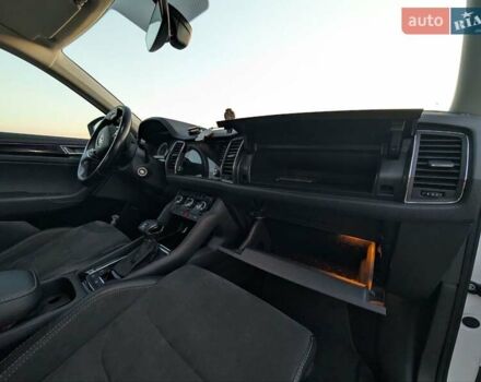 Белый Шкода Kodiaq, объемом двигателя 1.98 л и пробегом 100 тыс. км за 34000 $, фото 5 на Automoto.ua
