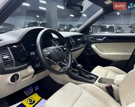Шкода Kodiaq 2021 у Чернівцях на Automoto.ua Білий Шкода Kodiaq, об'ємом двигуна 1.97 л та пробігом 185 тис. км за 38000 $, фото 23 на Automoto.ua