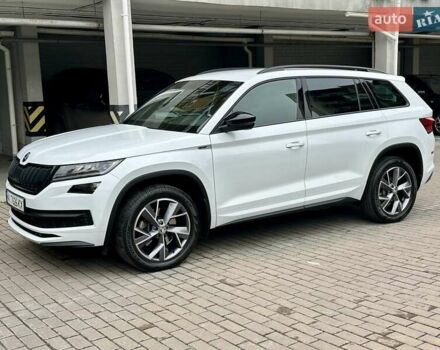 Белый Шкода Kodiaq, объемом двигателя 1.98 л и пробегом 70 тыс. км за 33900 $, фото 15 на Automoto.ua
