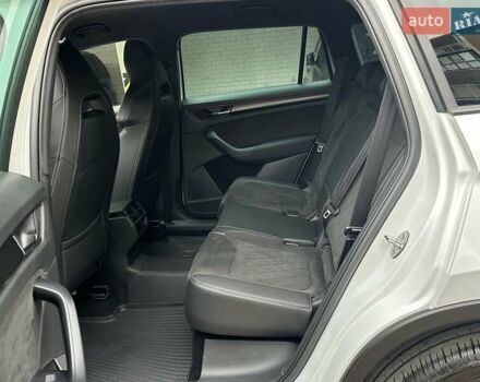 Белый Шкода Kodiaq, объемом двигателя 1.98 л и пробегом 70 тыс. км за 33900 $, фото 36 на Automoto.ua