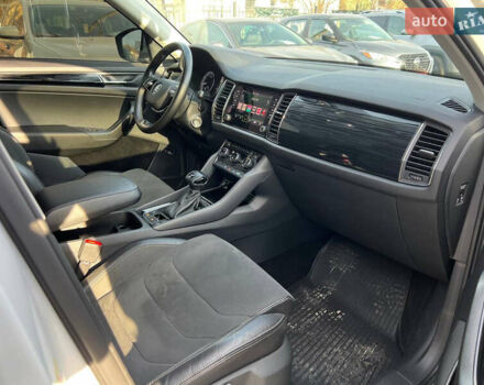 Білий Шкода Kodiaq, об'ємом двигуна 2 л та пробігом 242 тис. км за 23500 $, фото 13 на Automoto.ua