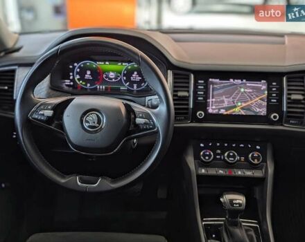 Белый Шкода Kodiaq, объемом двигателя 1.97 л и пробегом 80 тыс. км за 37500 $, фото 55 на Automoto.ua