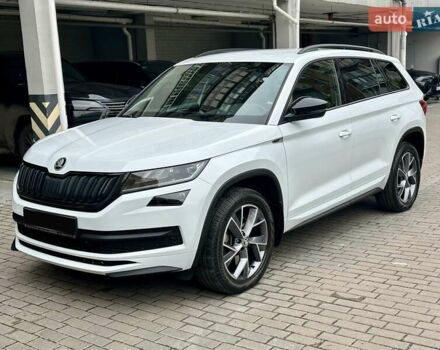 Белый Шкода Kodiaq, объемом двигателя 1.98 л и пробегом 70 тыс. км за 33900 $, фото 14 на Automoto.ua