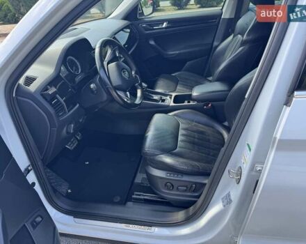 Белый Шкода Kodiaq, объемом двигателя 1.98 л и пробегом 104 тыс. км за 35300 $, фото 15 на Automoto.ua