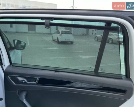 Белый Шкода Kodiaq, объемом двигателя 1.98 л и пробегом 77 тыс. км за 38900 $, фото 12 на Automoto.ua