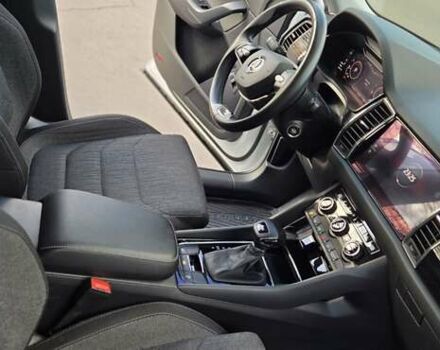 Белый Шкода Kodiaq, объемом двигателя 2 л и пробегом 200 тыс. км за 32000 $, фото 41 на Automoto.ua
