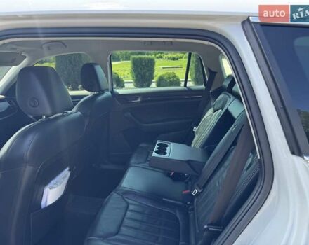 Белый Шкода Kodiaq, объемом двигателя 1.98 л и пробегом 104 тыс. км за 35300 $, фото 21 на Automoto.ua