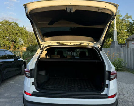 Белый Шкода Kodiaq, объемом двигателя 1.97 л и пробегом 120 тыс. км за 34000 $, фото 8 на Automoto.ua