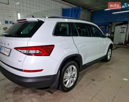 Білий Шкода Kodiaq, об'ємом двигуна 1.98 л та пробігом 75 тис. км за 36000 $, фото 2 на Automoto.ua