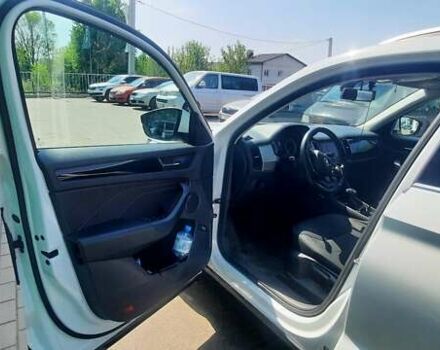 Белый Шкода Kodiaq, объемом двигателя 1.98 л и пробегом 90 тыс. км за 32000 $, фото 7 на Automoto.ua