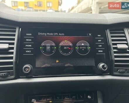 Белый Шкода Kodiaq, объемом двигателя 1.98 л и пробегом 70 тыс. км за 33900 $, фото 67 на Automoto.ua