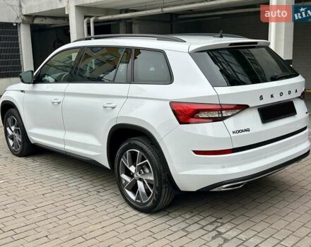 Белый Шкода Kodiaq, объемом двигателя 1.98 л и пробегом 70 тыс. км за 33900 $, фото 17 на Automoto.ua