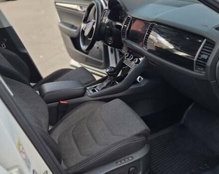 Белый Шкода Kodiaq, объемом двигателя 2 л и пробегом 200 тыс. км за 32000 $, фото 46 на Automoto.ua