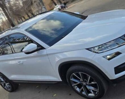 Белый Шкода Kodiaq, объемом двигателя 2 л и пробегом 200 тыс. км за 32000 $, фото 1 на Automoto.ua