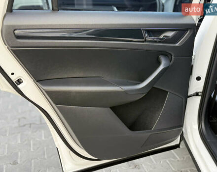 Білий Шкода Kodiaq, об'ємом двигуна 1.98 л та пробігом 197 тис. км за 22999 $, фото 40 на Automoto.ua