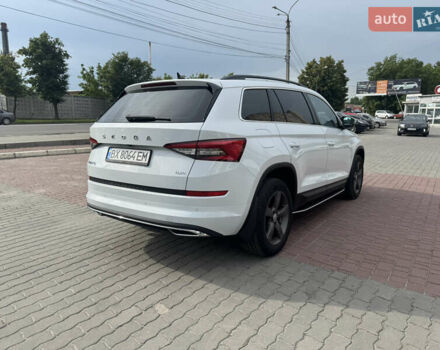 Белый Шкода Kodiaq, объемом двигателя 1.97 л и пробегом 26 тыс. км за 37900 $, фото 4 на Automoto.ua