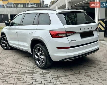 Белый Шкода Kodiaq, объемом двигателя 1.98 л и пробегом 70 тыс. км за 33900 $, фото 10 на Automoto.ua