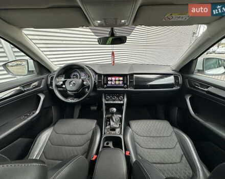 Белый Шкода Kodiaq, объемом двигателя 2 л и пробегом 199 тыс. км за 26750 $, фото 76 на Automoto.ua