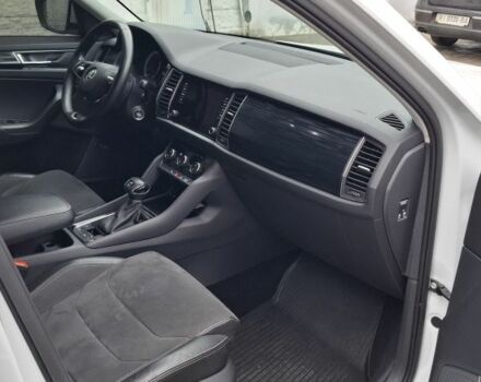 Білий Шкода Kodiaq, об'ємом двигуна 2 л та пробігом 242 тис. км за 22000 $, фото 6 на Automoto.ua