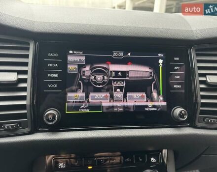 Белый Шкода Kodiaq, объемом двигателя 1.98 л и пробегом 70 тыс. км за 33900 $, фото 61 на Automoto.ua