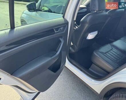 Белый Шкода Kodiaq, объемом двигателя 1.98 л и пробегом 104 тыс. км за 35300 $, фото 22 на Automoto.ua