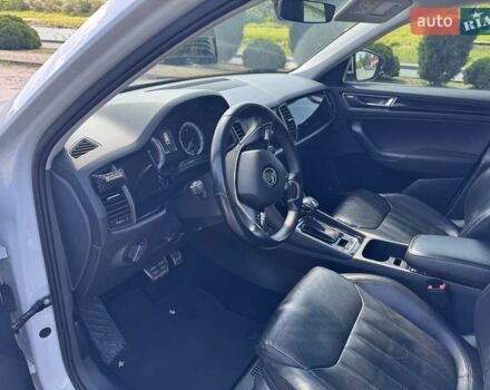Белый Шкода Kodiaq, объемом двигателя 1.98 л и пробегом 104 тыс. км за 35300 $, фото 17 на Automoto.ua