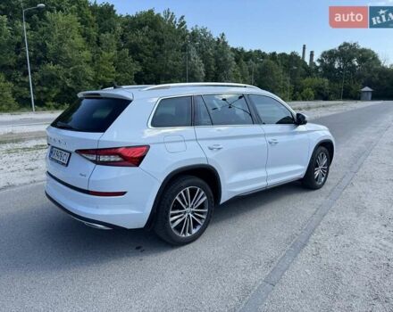 Белый Шкода Kodiaq, объемом двигателя 1.98 л и пробегом 104 тыс. км за 35300 $, фото 6 на Automoto.ua