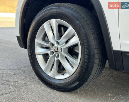 Белый Шкода Kodiaq, объемом двигателя 1.98 л и пробегом 235 тыс. км за 21111 $, фото 27 на Automoto.ua