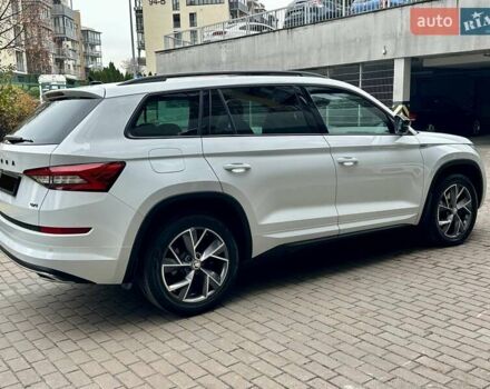 Белый Шкода Kodiaq, объемом двигателя 1.98 л и пробегом 70 тыс. км за 33900 $, фото 19 на Automoto.ua