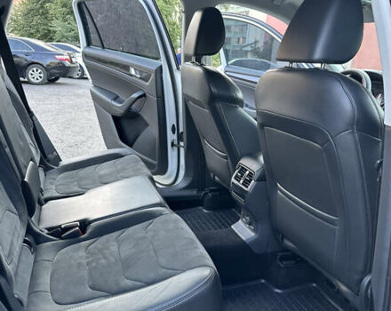 Белый Шкода Kodiaq, объемом двигателя 1.98 л и пробегом 57 тыс. км за 26500 $, фото 16 на Automoto.ua
