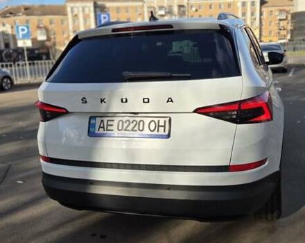 Белый Шкода Kodiaq, объемом двигателя 2 л и пробегом 200 тыс. км за 32000 $, фото 5 на Automoto.ua