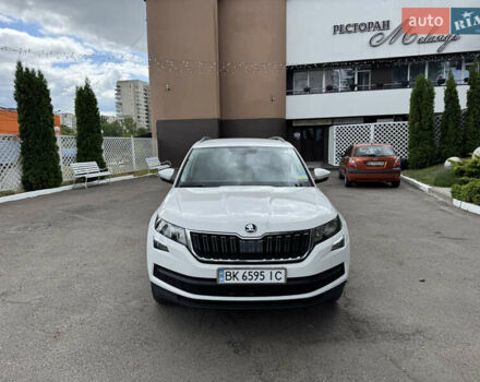 Белый Шкода Kodiaq, объемом двигателя 2 л и пробегом 94 тыс. км за 33900 $, фото 1 на Automoto.ua