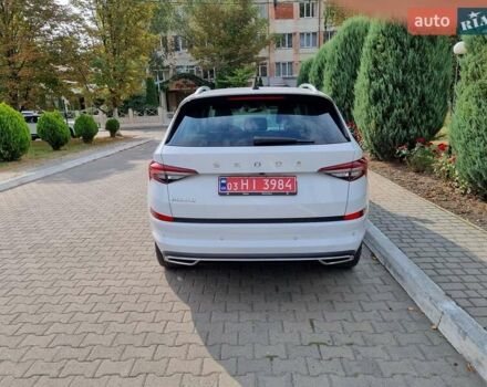 Белый Шкода Kodiaq, объемом двигателя 1.97 л и пробегом 185 тыс. км за 37500 $, фото 4 на Automoto.ua