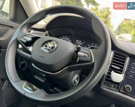 Белый Шкода Kodiaq, объемом двигателя 2 л и пробегом 94 тыс. км за 33900 $, фото 31 на Automoto.ua