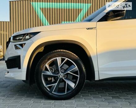 Білий Шкода Kodiaq, об'ємом двигуна 2 л та пробігом 70 тис. км за 41000 $, фото 68 на Automoto.ua