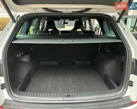 Белый Шкода Kodiaq, объемом двигателя 1.98 л и пробегом 70 тыс. км за 33900 $, фото 58 на Automoto.ua