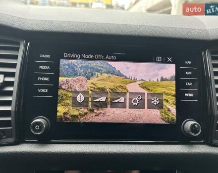 Білий Шкода Kodiaq, об'ємом двигуна 1.98 л та пробігом 70 тис. км за 33700 $, фото 70 на Automoto.ua