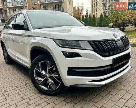 Белый Шкода Kodiaq, объемом двигателя 1.98 л и пробегом 70 тыс. км за 33900 $, фото 31 на Automoto.ua