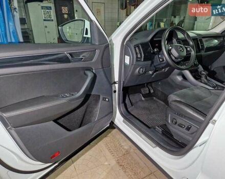 Білий Шкода Kodiaq, об'ємом двигуна 1.98 л та пробігом 75 тис. км за 36000 $, фото 8 на Automoto.ua