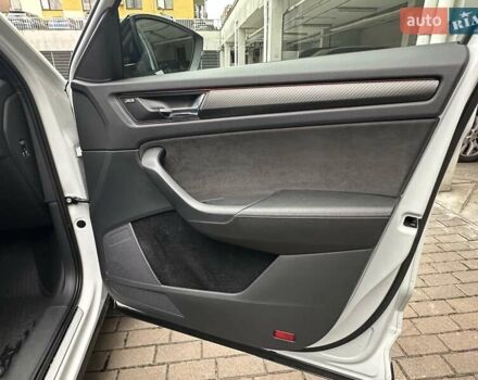Білий Шкода Kodiaq, об'ємом двигуна 1.98 л та пробігом 70 тис. км за 33700 $, фото 51 на Automoto.ua