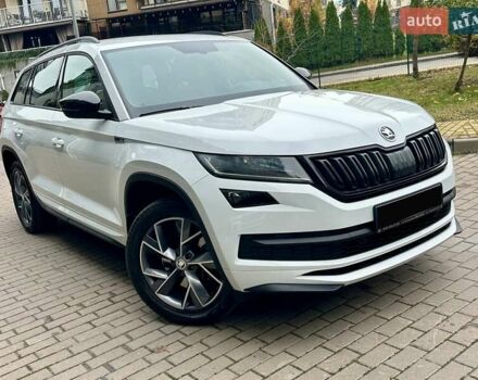 Белый Шкода Kodiaq, объемом двигателя 1.98 л и пробегом 70 тыс. км за 33900 $, фото 69 на Automoto.ua