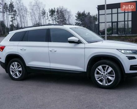 Білий Шкода Kodiaq, об'ємом двигуна 1.98 л та пробігом 100 тис. км за 34000 $, фото 5 на Automoto.ua