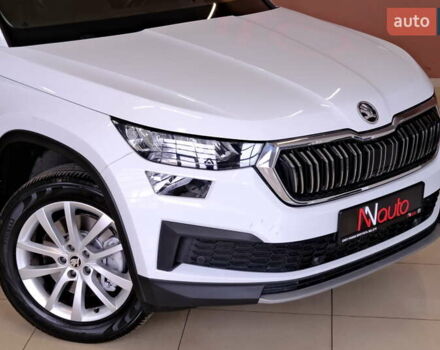 Шкода Kodiaq 2022 у Одесі на Automoto.ua Білий Шкода Kodiaq, об'ємом двигуна 2 л та пробігом 59 тис. км за 29900 $, фото 6 на Automoto.ua